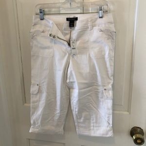 White House Black Market women's capri pants